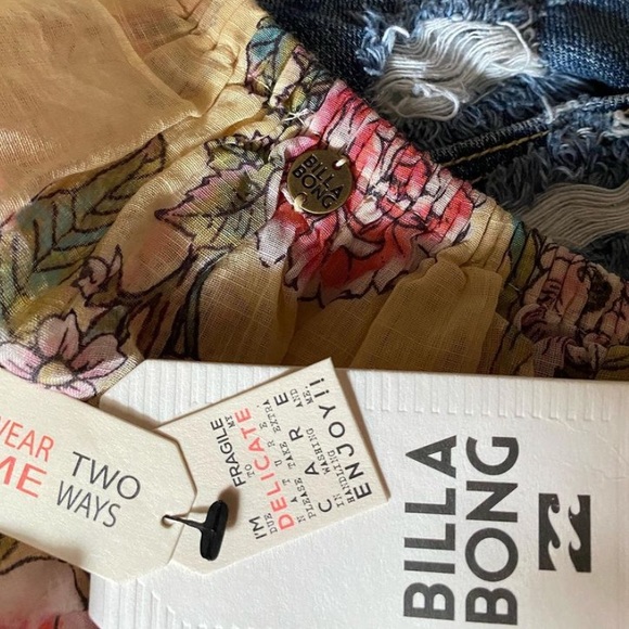 Billabong off the shoulder top - Picture 2 of 2